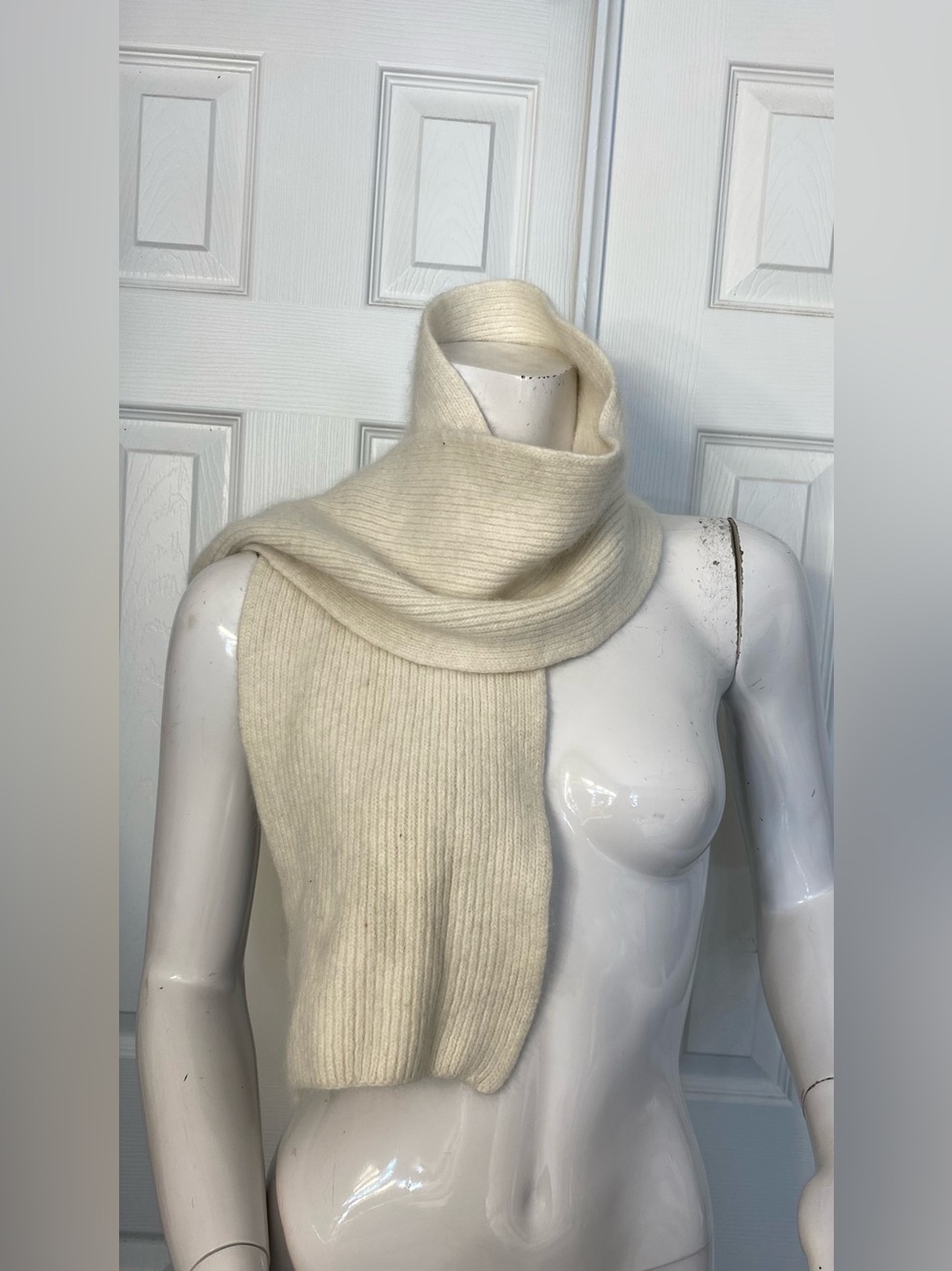 ‼️made in France le chateau Cream Ribbed Knit Turtleneck Scarf Sweater